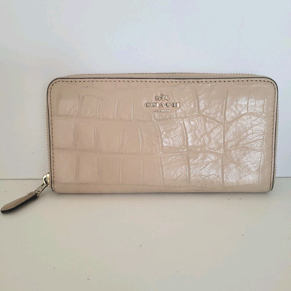 Coach Wallet Leather Beige Tan Around Large Continental Accordion Logo Croc